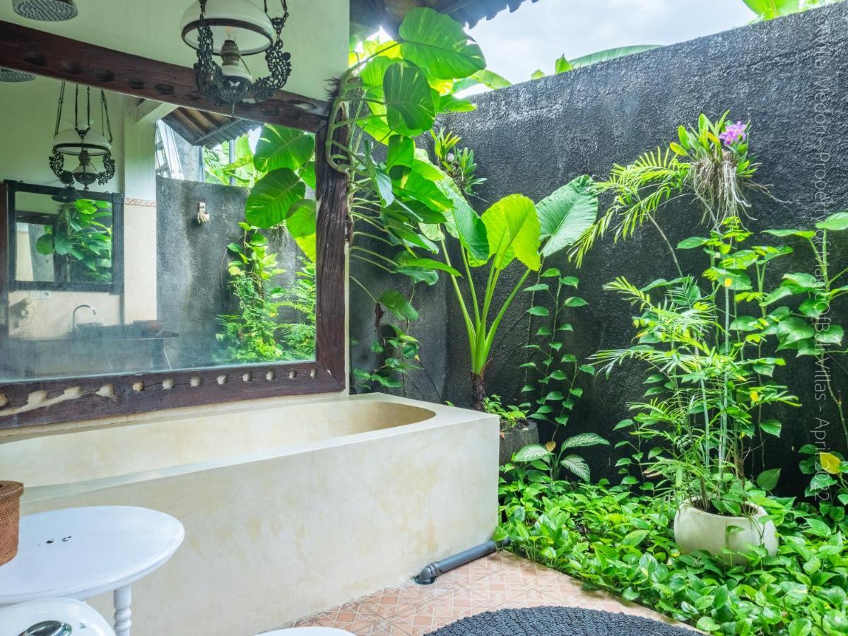 Villa Enjoy - Seminyak Center Exterior photo